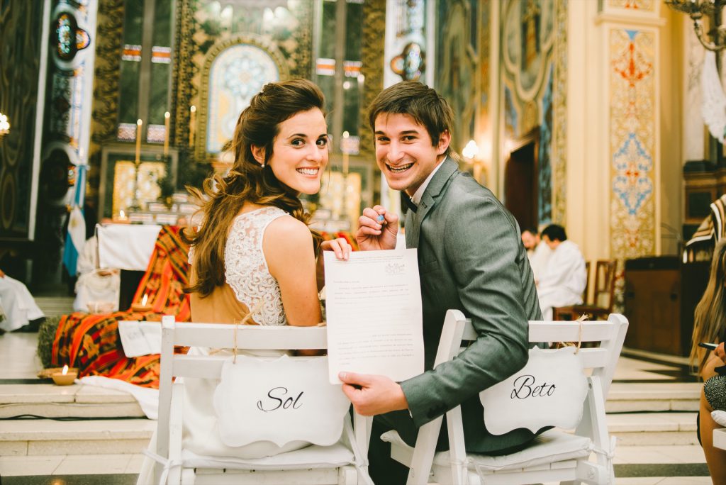 Sol y Heriberto pidieron a los invitados de su boda que, como regalo, fueran padrinos de Dignamente y colaboraran en su lucha contra el hambre.